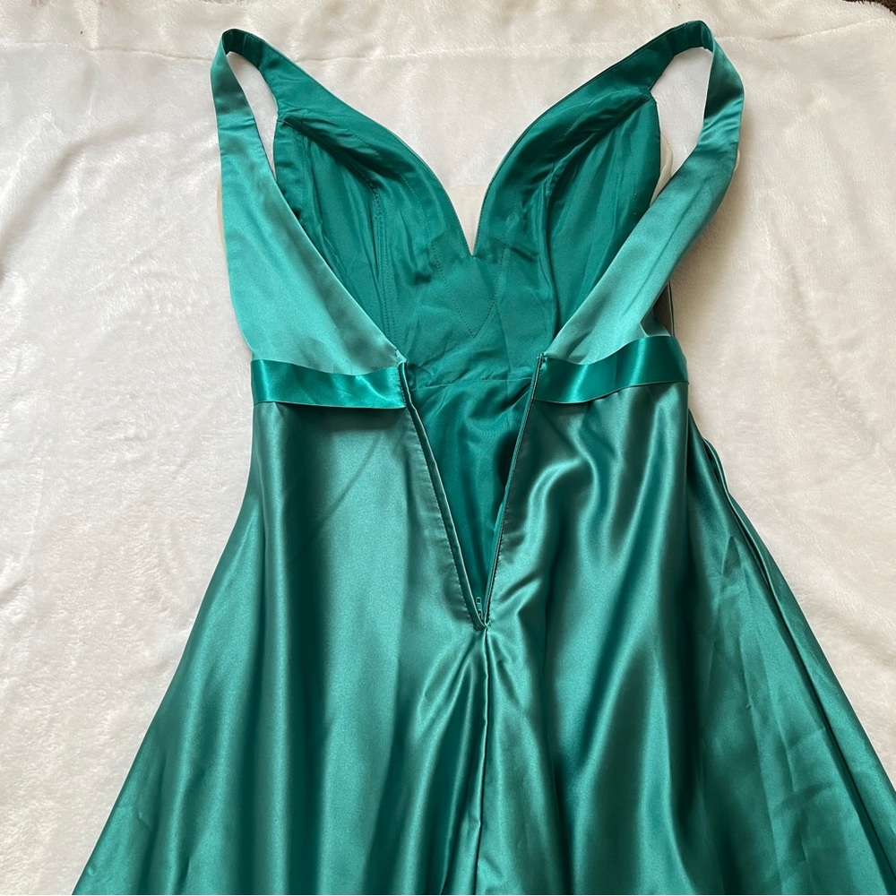 Ashley & Justin Bridesmaids Emerald Green Satin Formal Ball Gown Size 6 NWT Lace - Picture 10 of 15